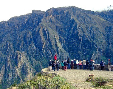mirador cruz del condor valley of the volcanoes